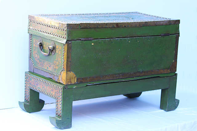 Chinese Camphor- wood Chest 2