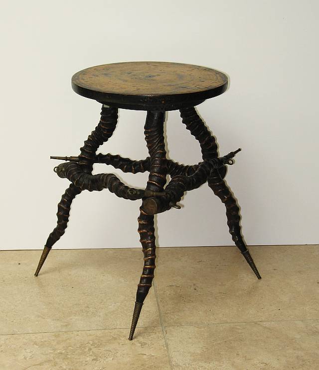Horn Base Tabouret